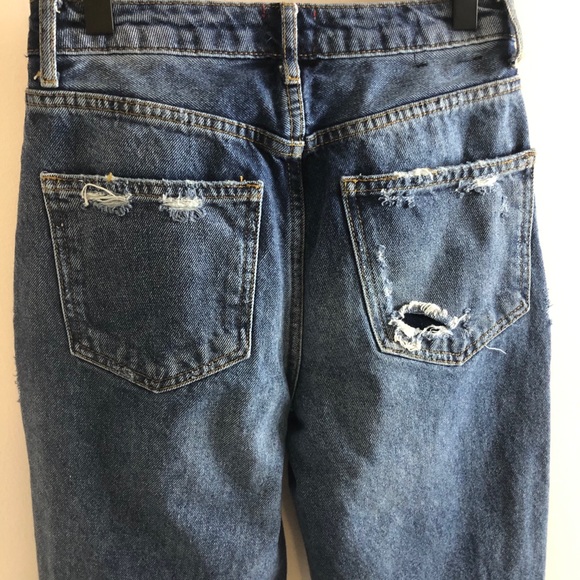 Vtg inspired BDG High Waist Distressed Mom Jeans - Picture 15 of 15